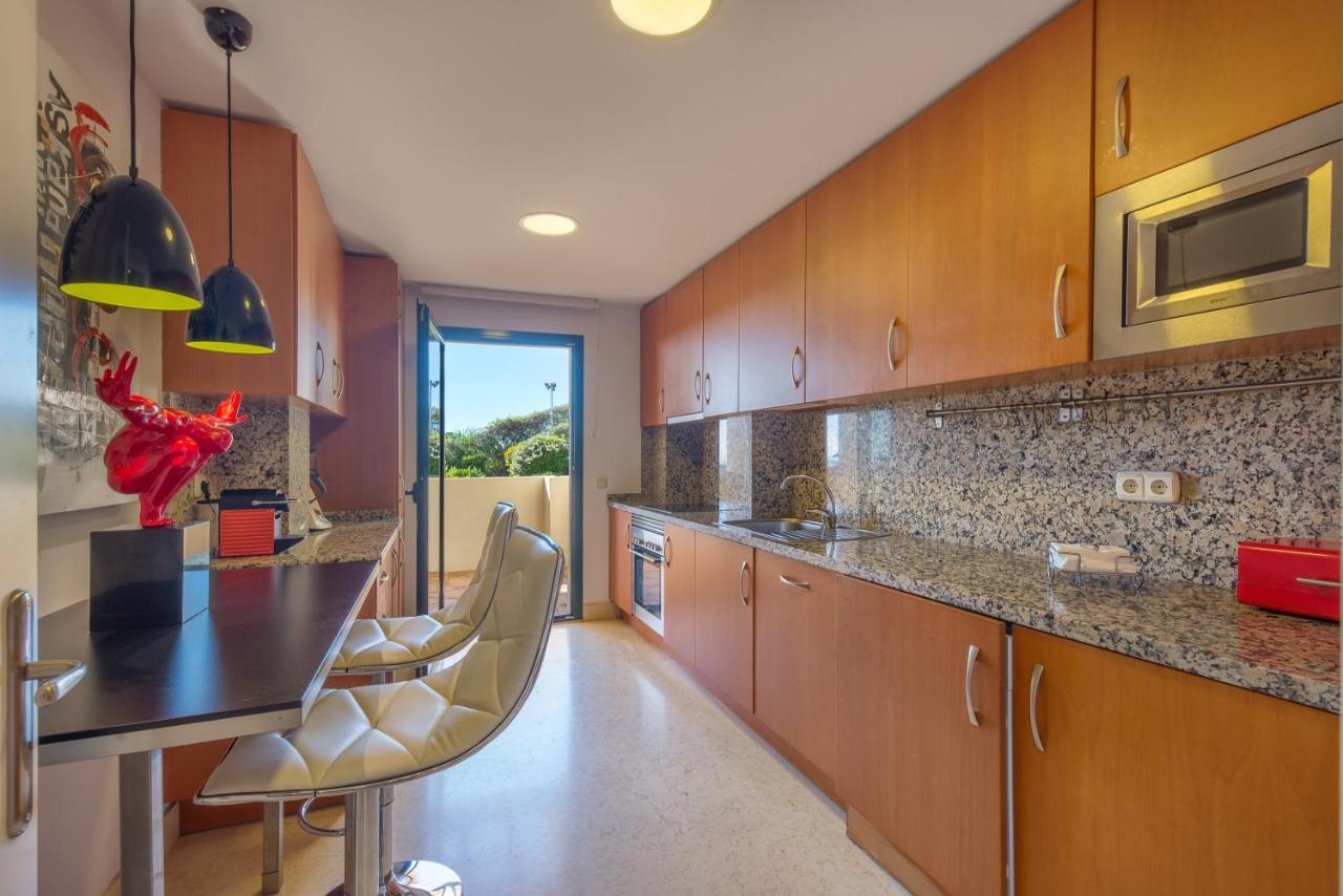Capanes Del Golf Luxury Apartment Benahavis Exterior photo