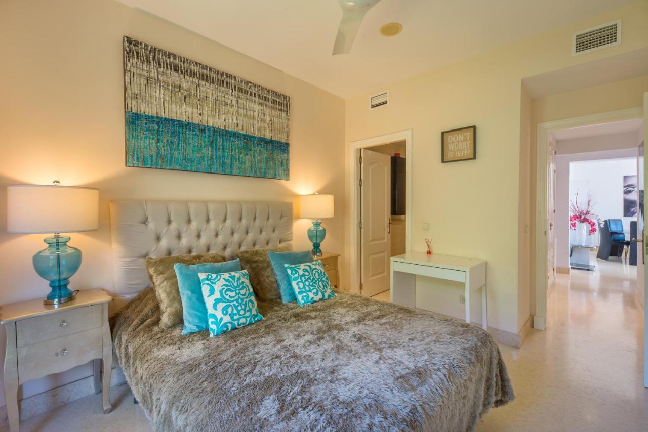 Capanes Del Golf Luxury Apartment Benahavis Exterior photo